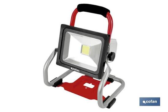 Foco LED 20W 4000k con Soporte COFAN